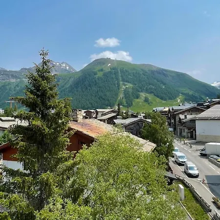 With Balcony And Beautiful View In Apartmán
